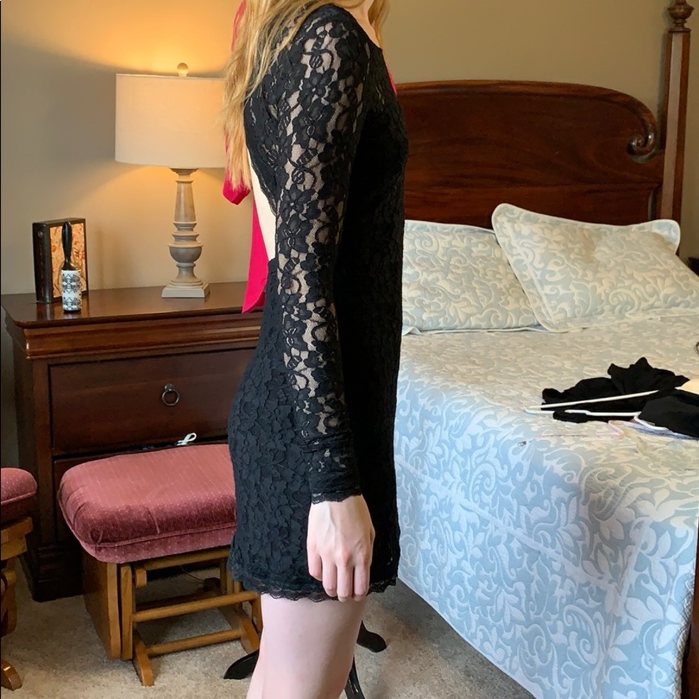 Little black lace dress. XS EXPRESS. GUC - Picture 2 of 5